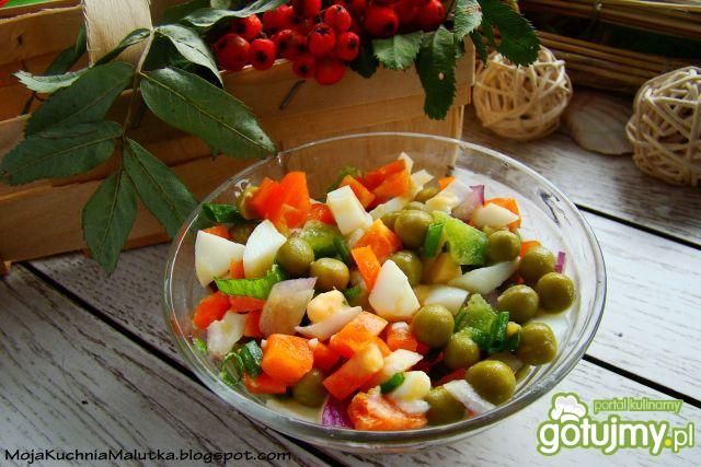 Sałatka z cieciorki i groszku 