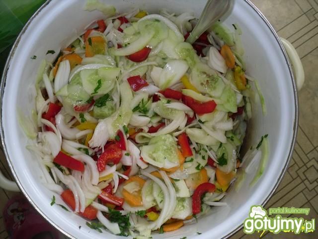 Sałatka z cukinią