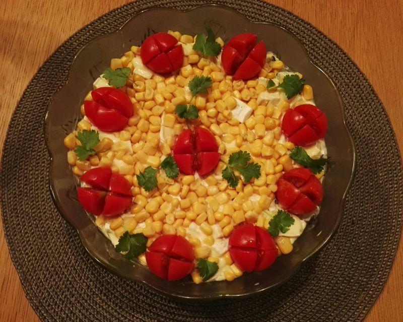 Sałatka z cukinią, papryką i serem camembert Sałatka z cukinią, papryką i serem camembert