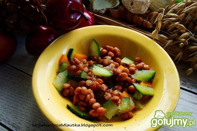 Sałatka z cukinii i soczewicy Sałatka z cukinii i soczewicy