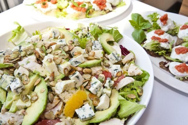 Sałatka z cytrusów, avocado i kurczaka Sałatka z cytrusów, avocado i kurczaka