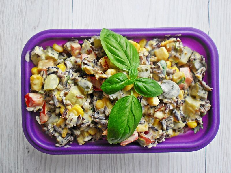 Sałatka z czarnym ryżem i marynowaną dynią 