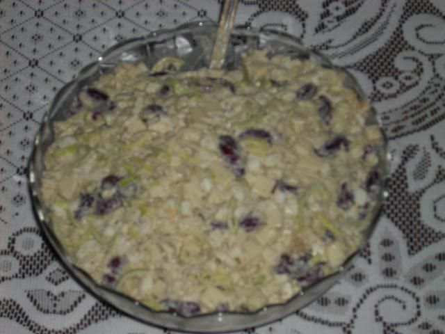 sałatka z czerwoną fasolą