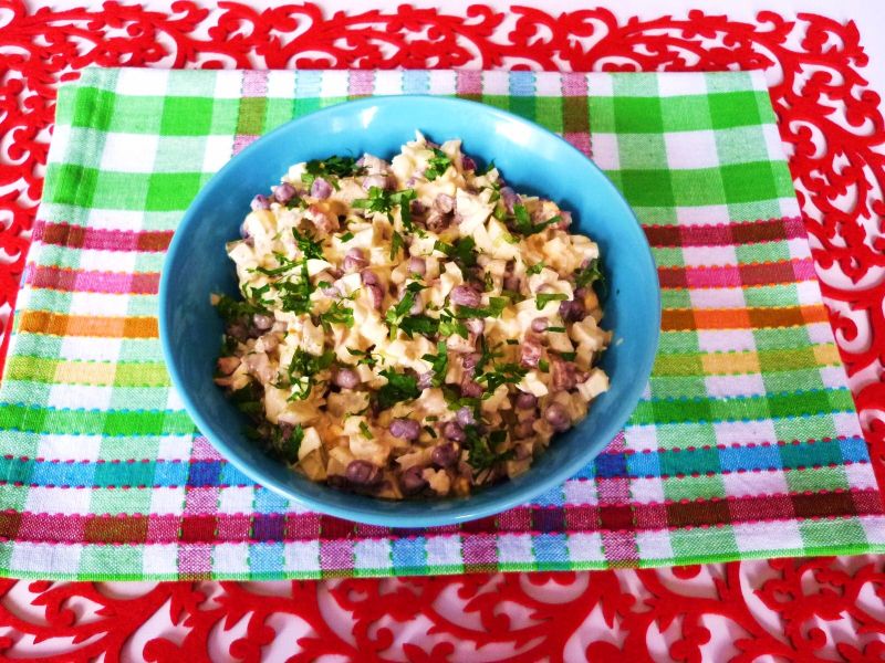 Sałatka z czerwoną fasolką