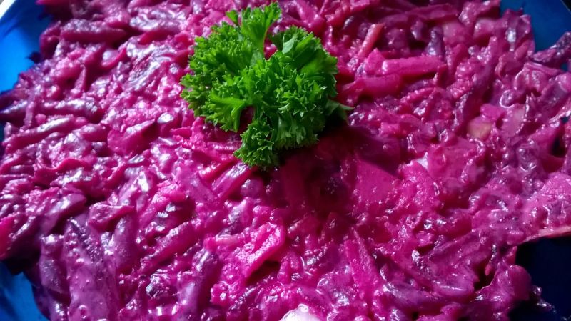 Sałatka z czerwonych buraczków Sałatka z czerwonych buraczków