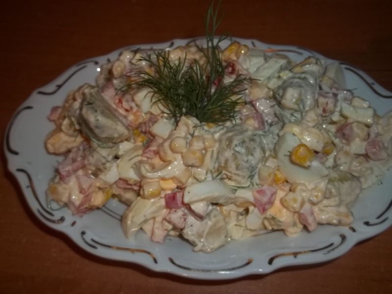 Sałatka z dodatkiem brukselki 