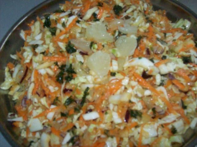 Sałatka z dodatkiem pomelo Sałatka z dodatkiem pomelo