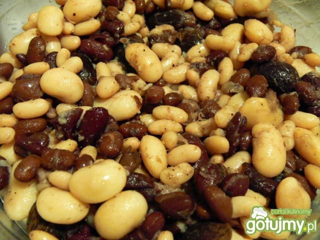 Sałatka z fasoli Bernadetty Sałatka z fasoli Bernadetty