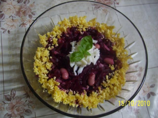 Sałatka z fasoli i buraków Sałatka z fasoli i buraków