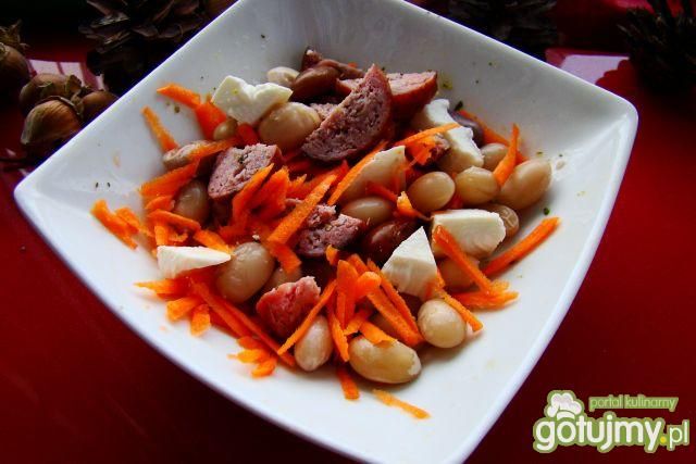 Sałatka z fasoli kolorowej i fety  Sałatka z fasoli kolorowej i fety