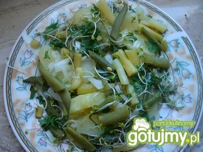 Sałatka z fasolką szparagową i ziemniaka