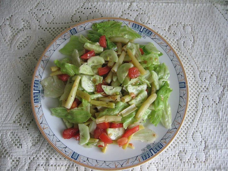 Sałatka z fasolką szparagową i ziołami