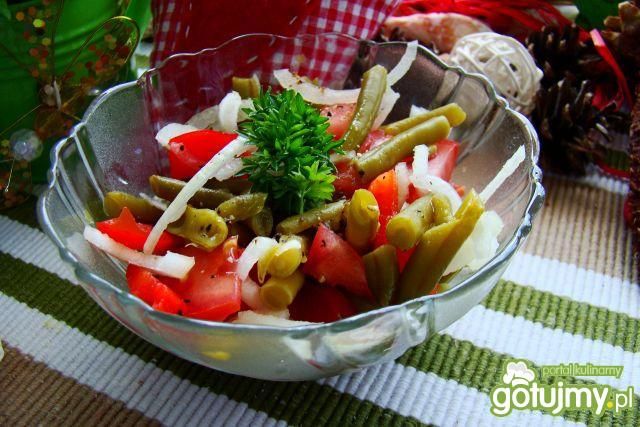 Sałatka z fasolki konserwowej Sałatka z fasolki konserwowej
