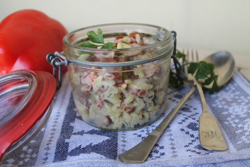 Sałatka z  frankfurterkami Sałatka z  frankfurterkami