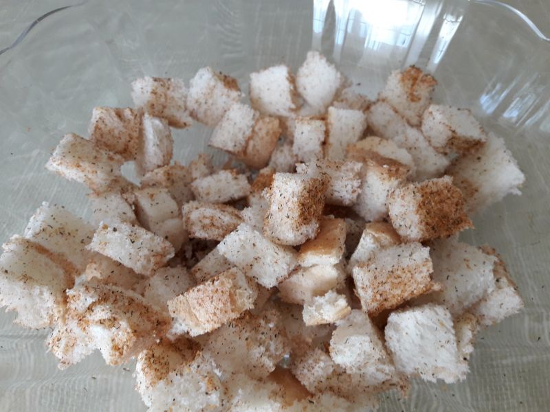 Sałatka z gotowaną wołowiną Sałatka z gotowaną wołowiną