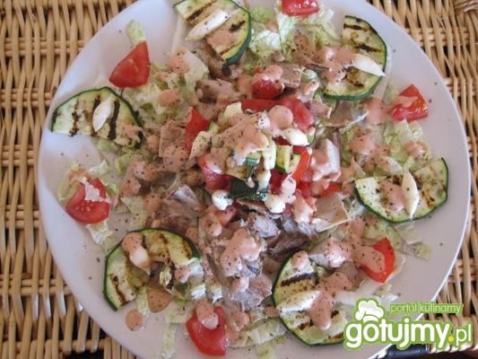 Sałatka z grillowaną cukinią Sałatka z grillowaną cukinią