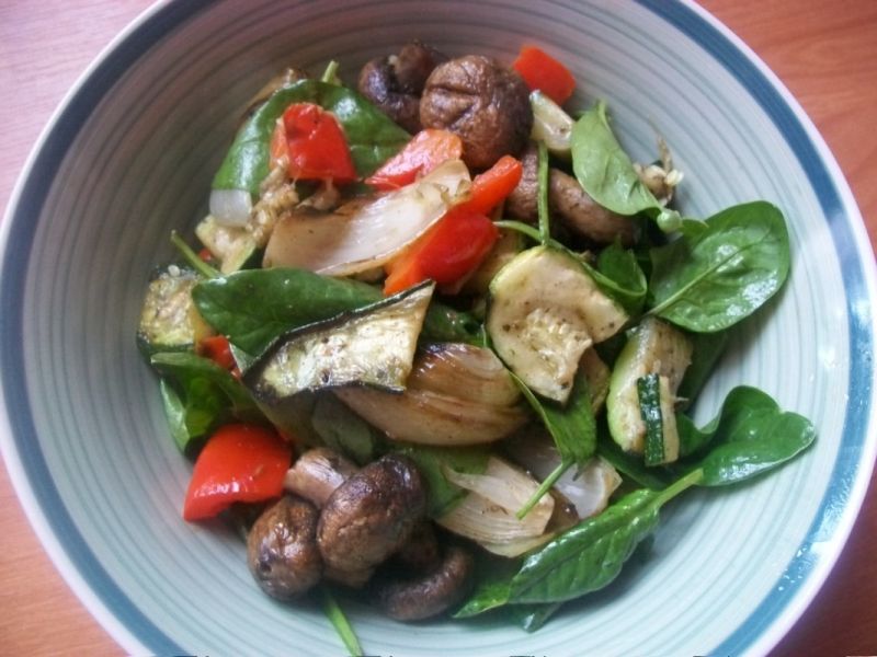 Sałatka z grillowanych warzyw Sałatka z grillowanych warzyw