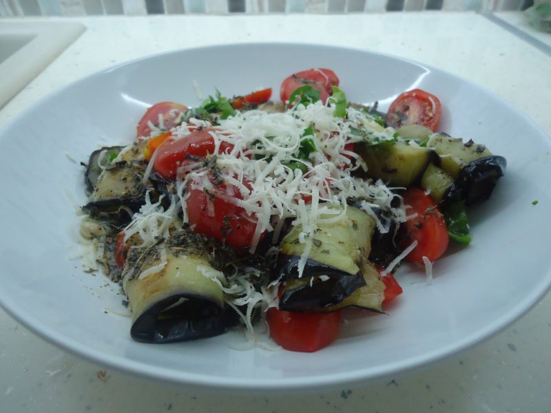 Sałatka z grillowanym bakłażanem