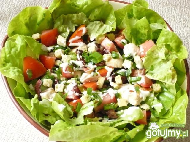 Sałatka z grillowanym boczkiem