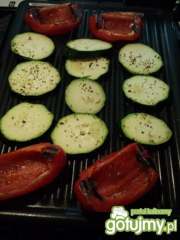 Sałatka z grillowanymi warzywami