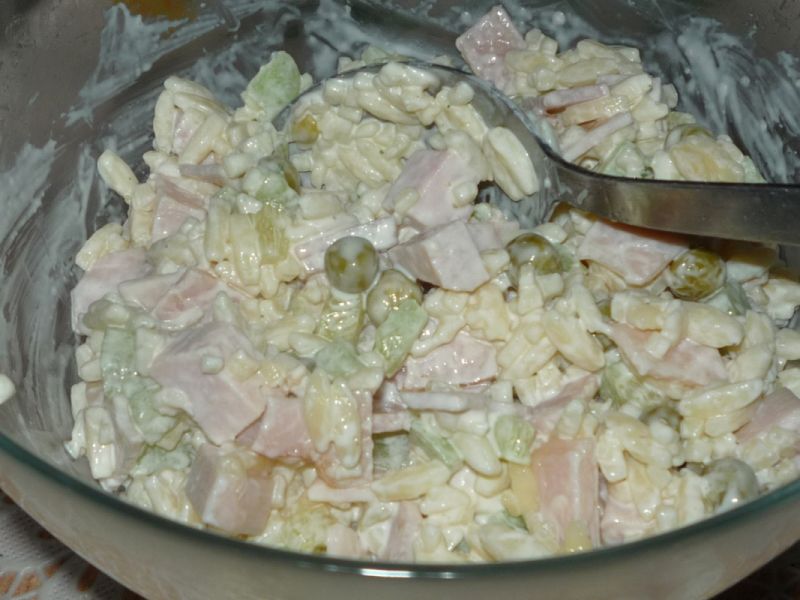 Sałatka z groszkiem białym Sałatka z groszkiem białym