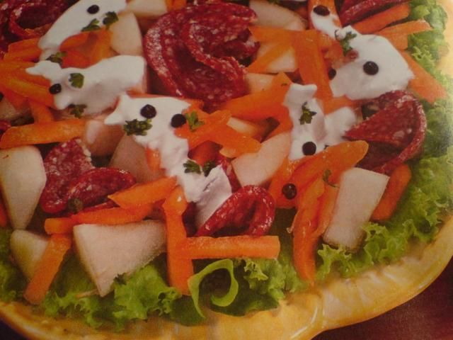 Sałatka z gruszkami i melonem.