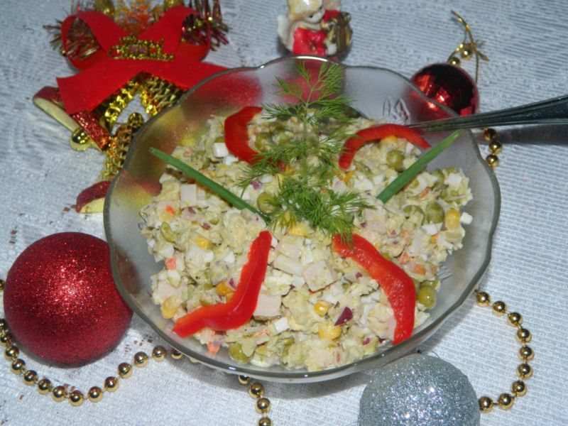 Sałatka z indyka wędzonego