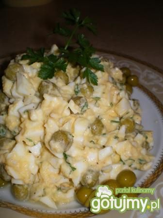 Sałatka z jajek i groszku Sałatka z jajek i groszku