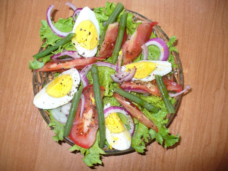 Sałatka z jajkiem i fasolką szparagową