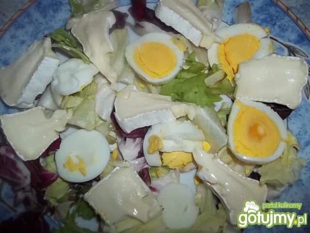 Sałatka z jajkiem i serem