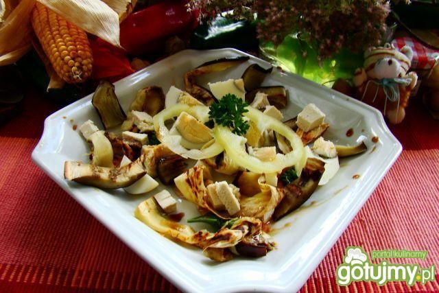 sałatka z jajkiem ,tofu i bakłazanem  sałatka z jajkiem ,tofu i bakłazanem