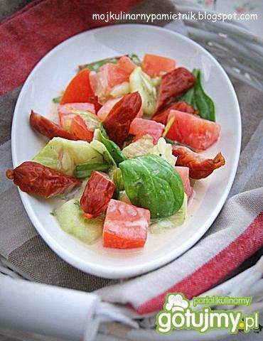 Sałatka z kabanasami