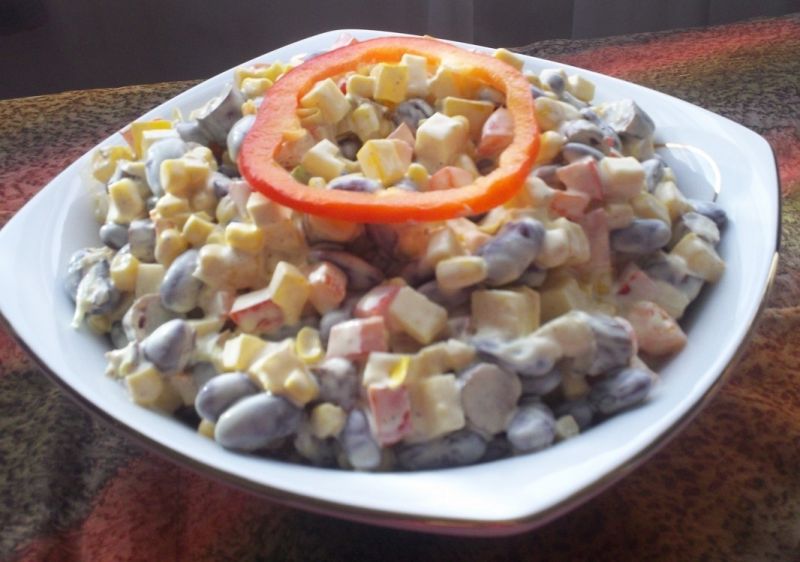 Sałatka z kabanosem Sałatka z kabanosem