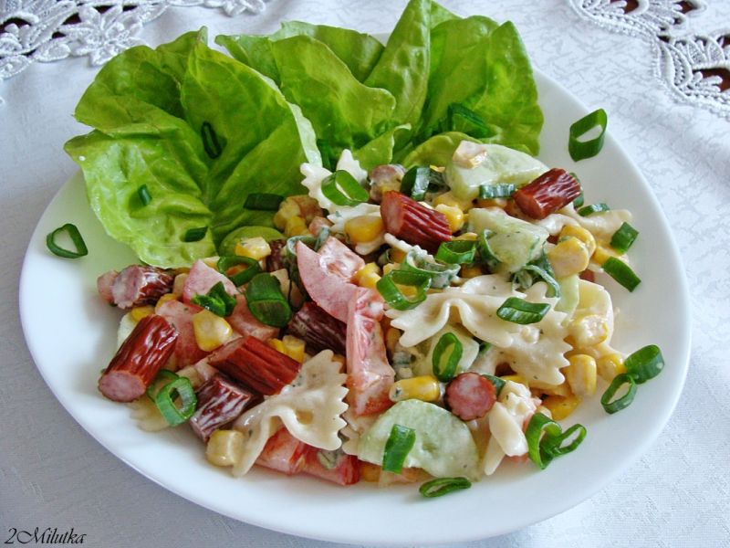 Sałatka z kabanosem Sałatka z kabanosem