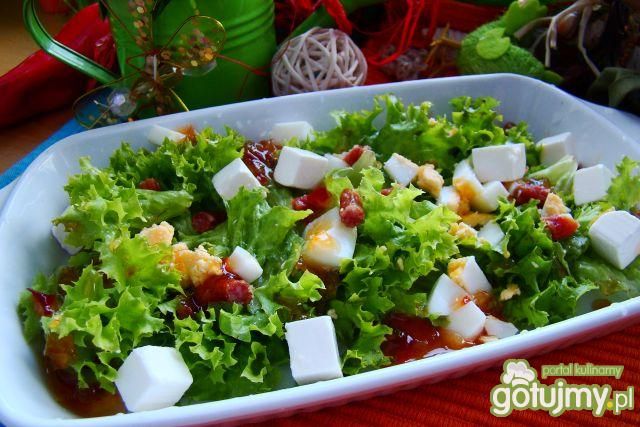 Sałatka z kabanosem i jajkiem  Sałatka z kabanosem i jajkiem