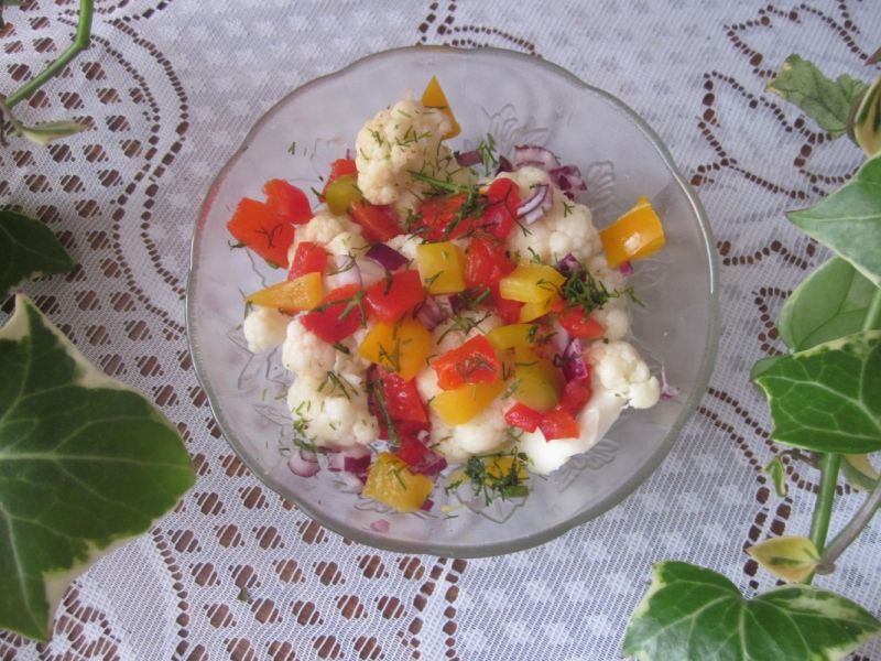 Sałatka z kalafiorem