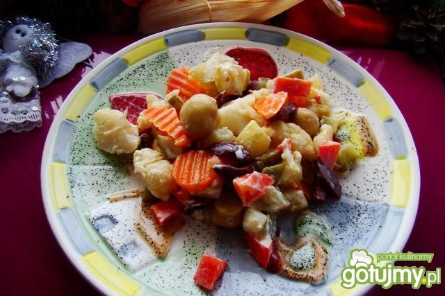 Sałatka z kalafiorem i pieczarkami  Sałatka z kalafiorem i pieczarkami