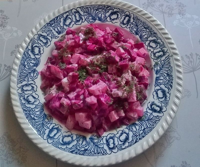 Sałatka z kalarepa i buraczka