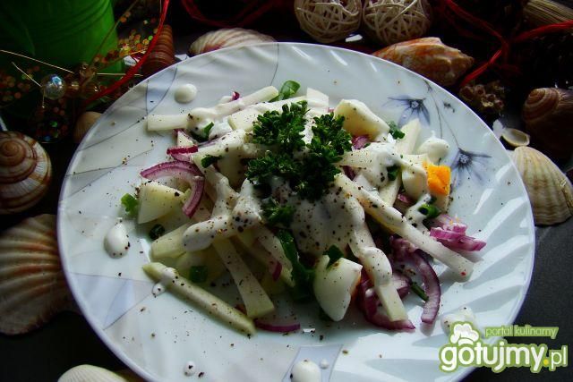 Sałatka z kalarepy z jajkiem 