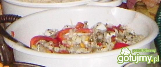 Sałatka z kapustą pekińską i papryką