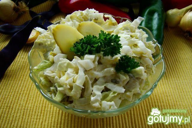 Sałatka  z kapusty i ogórków 