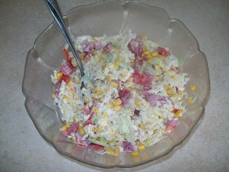 Sałatka z kapusty pekińskiej Sałatka z kapusty pekińskiej