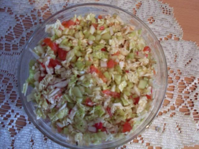 Sałatka z kapusty pekińskiej Sałatka z kapusty pekińskiej