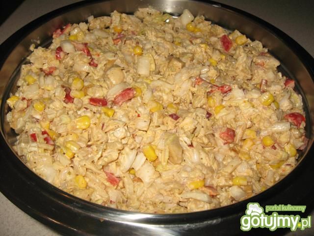 Sałatka z kapusty pekińskiej i kurczaka Sałatka z kapusty pekińskiej i kurczaka