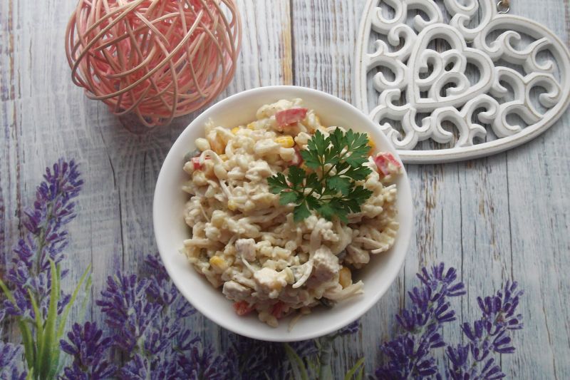 Sałatka z kaszą bulgur  Sałatka z kaszą bulgur