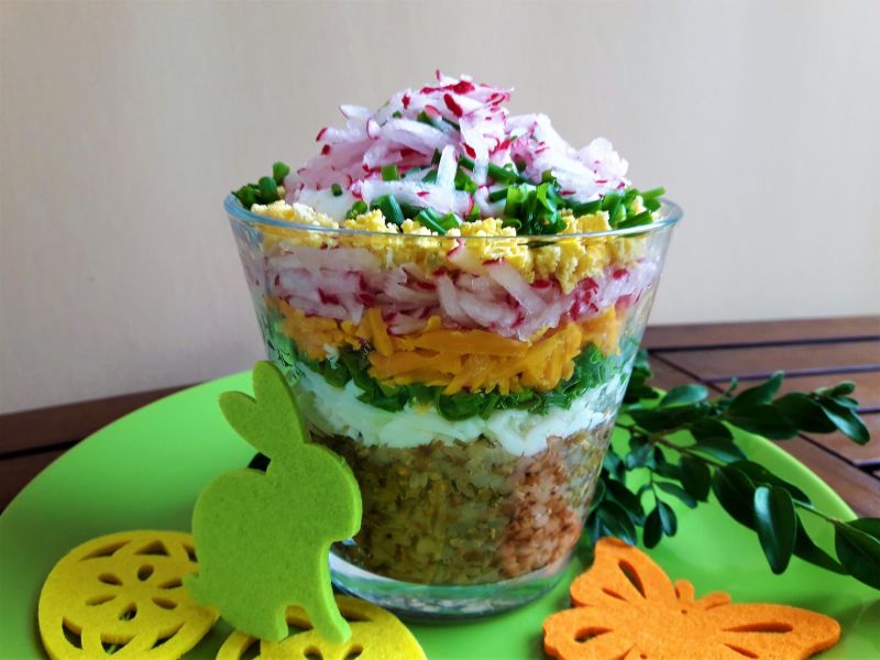 Sałatka z kaszą gryczaną i rzokiewką