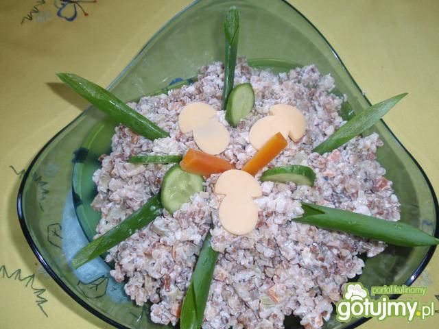 Sałatka  z  kaszy gryczanej. Sałatka  z  kaszy gryczanej.