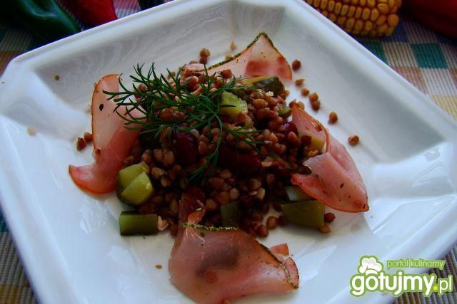 Sałatka z kaszy i carpaccio 
