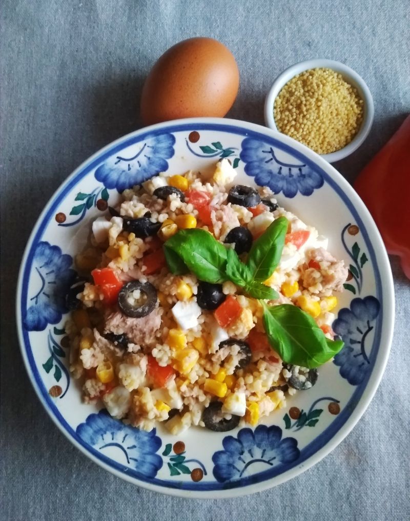 Sałatka z kaszy jaglanej i tuńczyka Sałatka z kaszy jaglanej i tuńczyka