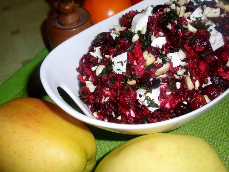 Sałatka z kaszy jaglanej z burakami